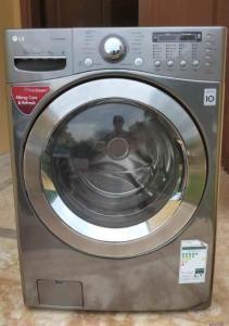 LG 17/9 kg washing machine