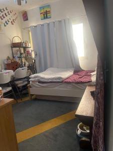 Couple big partition room available