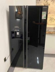 Hitachi side by side refrigerator water dispenser