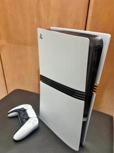 PS5 pro 2tb (Almost new)