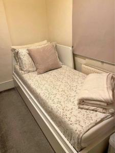 ikea flekke daybed with 2 ikea mattress.