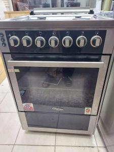 Gas cooker
