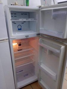 Refrigerator medium