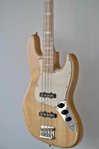 Tokai Japan Fender 70s Jazz Bass Vintage