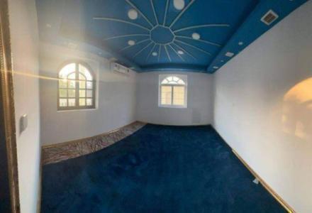 Master bedroom (furnished or unfurnished options)