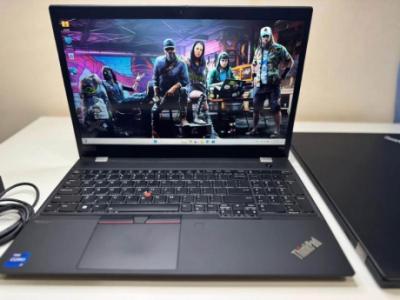 Lenovo ThinkPad P15s G2 -