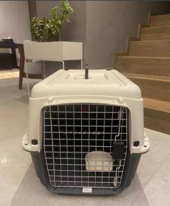 Pet carriers for air travel