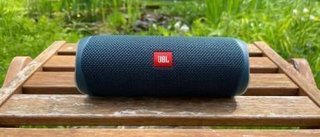 JBL Flip 5 Portable Bluetooth Speaker