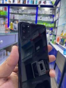SAMSUNG S20 PLUS 5G -