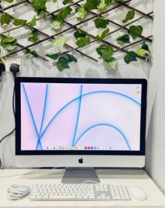 iMac (Retina 5K, 27-inch, Late 2015)