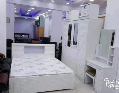 i am selling new brand furniture