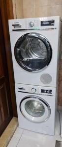 SIEMENS IQ 700 SERIES 9+9 KG WASHER DRYER SET