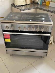 Gas Cooker For Sale