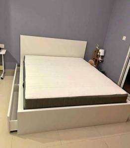 Selling ikea Malm queen Size storage bed