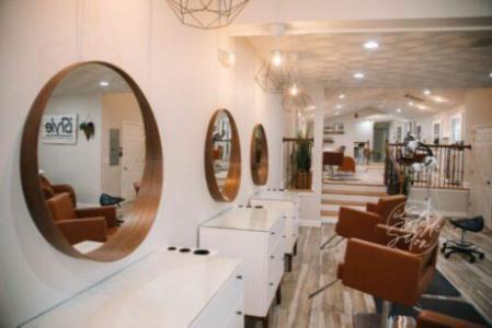Ladies Salon For sale