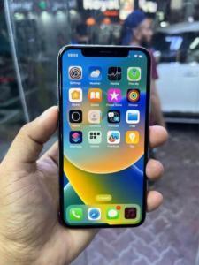 iPhone XS 64GB White